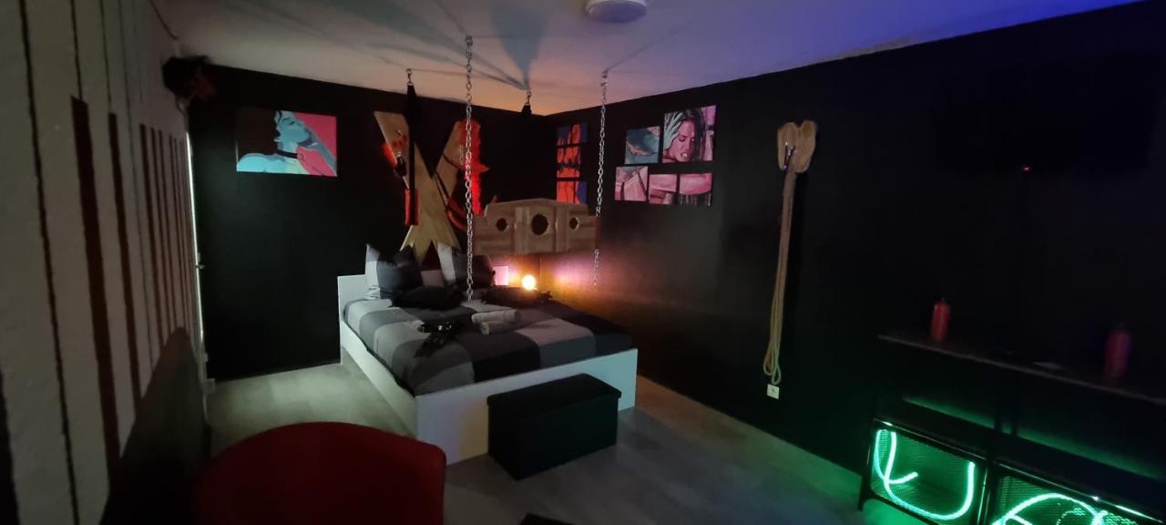 Apartamento Le Coin Des Desirs Bdsm Estrasburgo Exterior foto